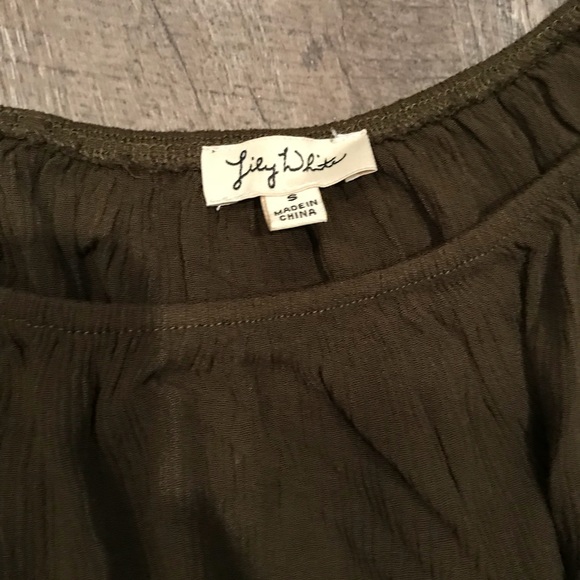 GREEN OFF THE SHOULDER TOP - Picture 3 of 3